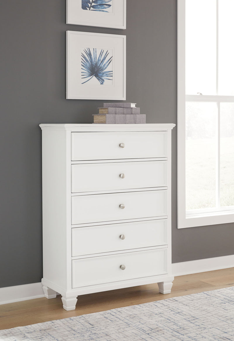 Fortman - Five Drawer Chest - White