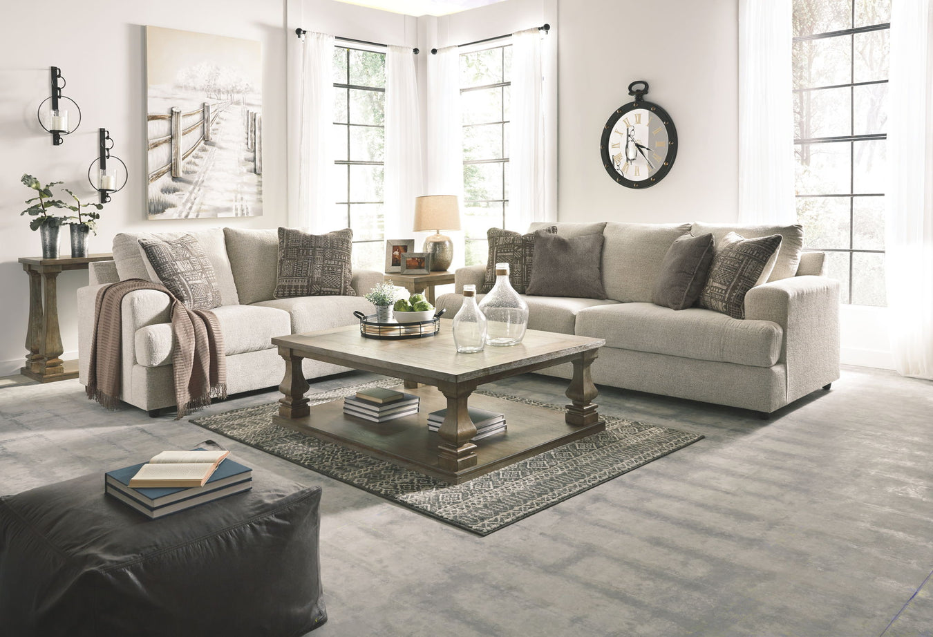 Sofas & Loveseats